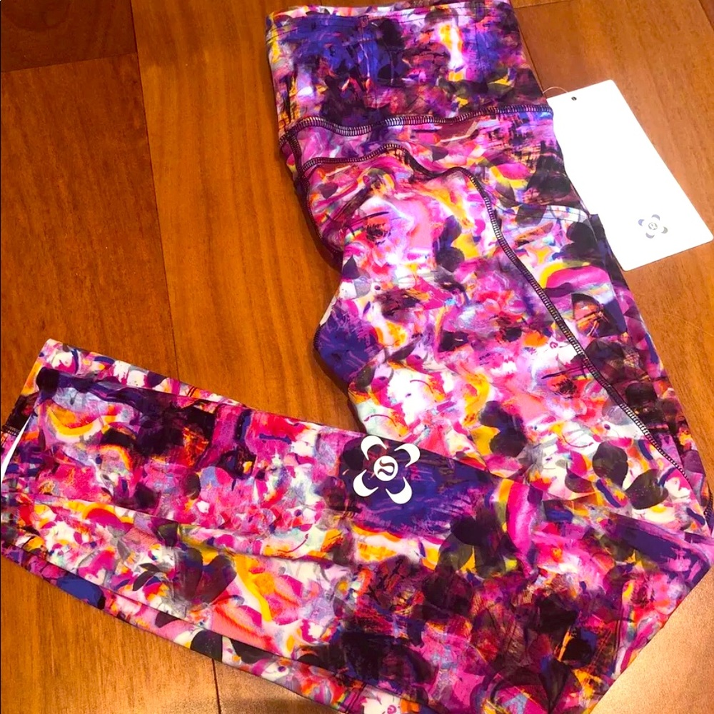 LULULEMON SEAWHEEZE flash floral multi reflective Fast Free High Rise Crop 23”